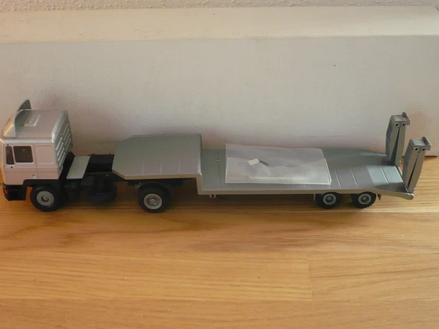 MAN F- 2000 4 ACHS KIPPER 1:50 CONRAD 6174 / 01 GRÜN (Neu (gemäss