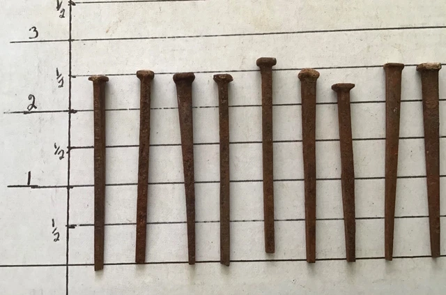 2 1/2 inch Vintage Used Square Nails   30 count all straight