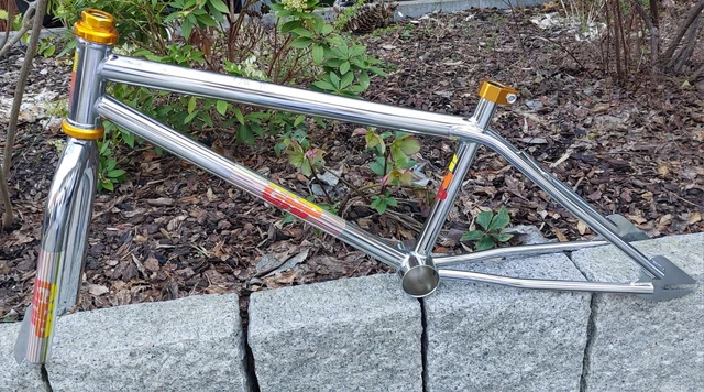 Selle Odyssey Z77 1991 – Vintage Old School BMX – GT, Haro, Skyway, Auburn