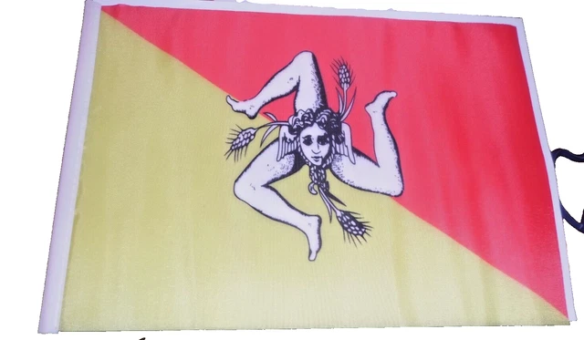 bandera de Sicilia, la Trinacria. | El simbolo es la Trinacr