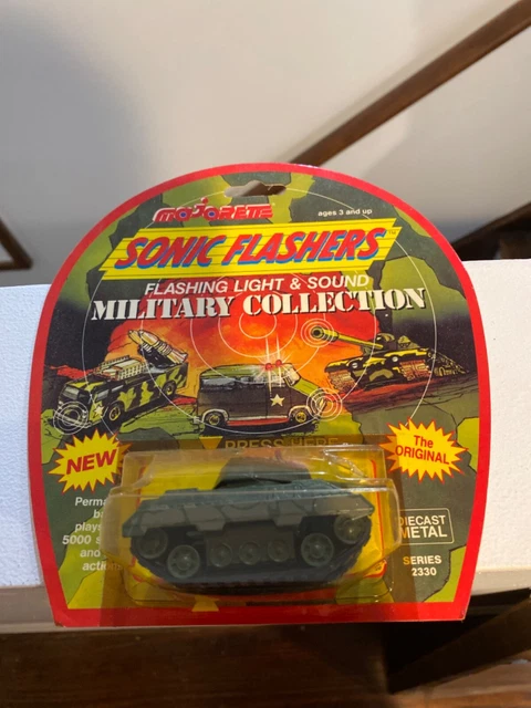 MAJORETTE MILITARY SONIC Flashers, Green Camo, 1/64 EUR 4,48 - FR