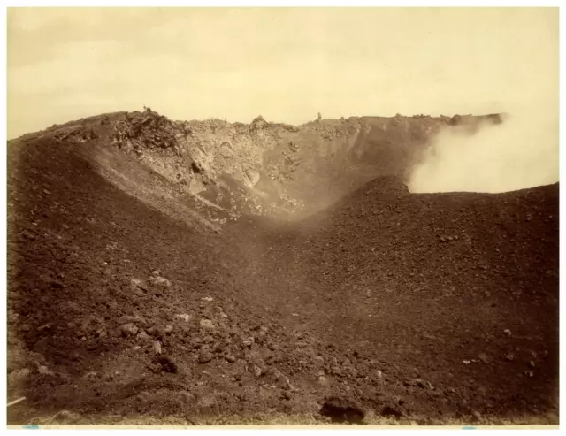 Italie, Napoli, Vesuvio, Cratere Maggio Vintage albumen print, Photo. Giorgio So