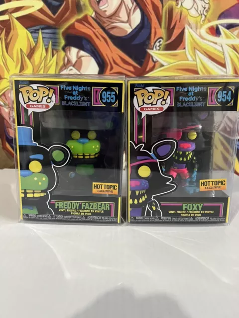 Funko Pop! Games #919 Five Nights at Freddy's Sun & Moon (HT) + Protector  *Mint*