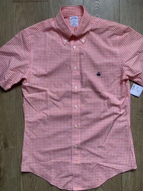 Chemise brooks brothers taille Petit homme flambant neuve à manches courtes