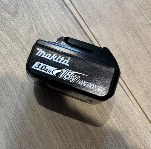 Makita BL1830 18V LXT Lithium‑Ion 3.0Ah Battery