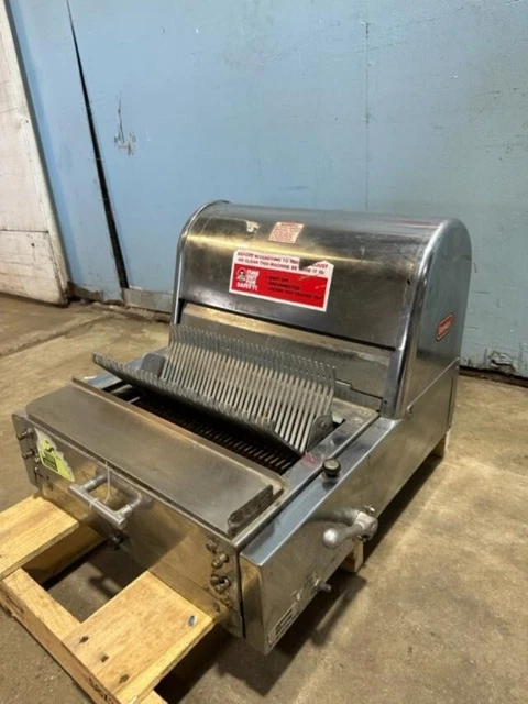 "Berkel 7/16" H.d Commercial Counter Top 115V, 1/3Hp  7/16" Bread Slicer Machine