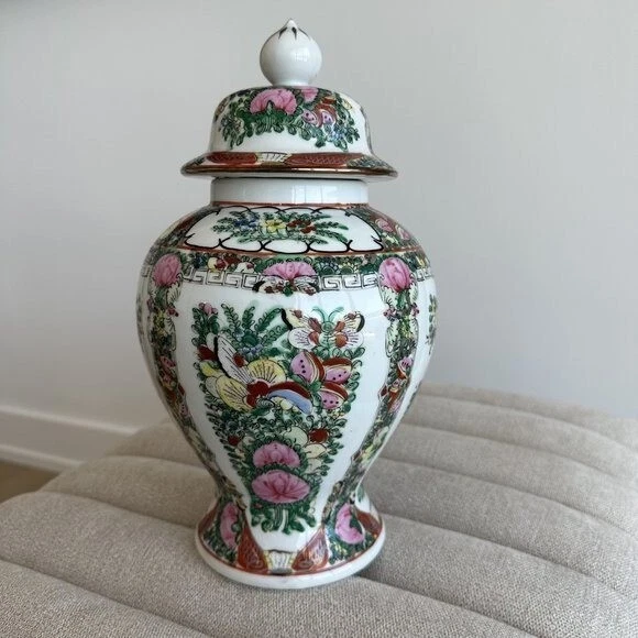 Vintage Rose Medallion Ginger jar with lid