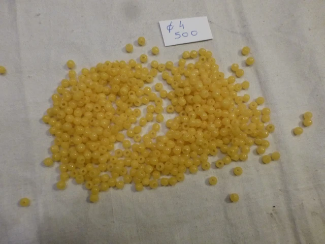 Lot De Perles Anciennes En Verre – Fabrication Française – Matériau D'occasion