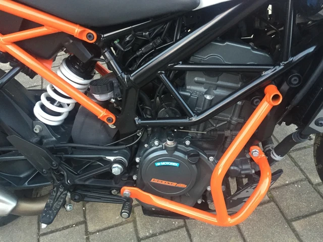 KTM Duke 125 Bj. 10/17 Km 21tsd tüv und reifen neu 2