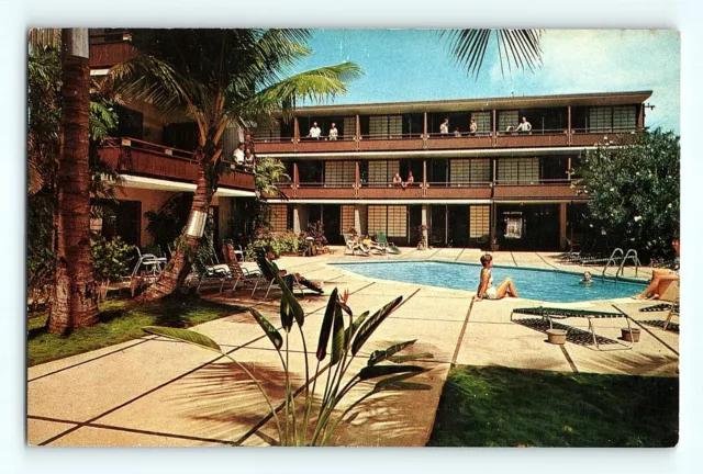 White Sands Hotel Waikiki Hotel-Apartment Poolside View Palm Trees Postcard D2