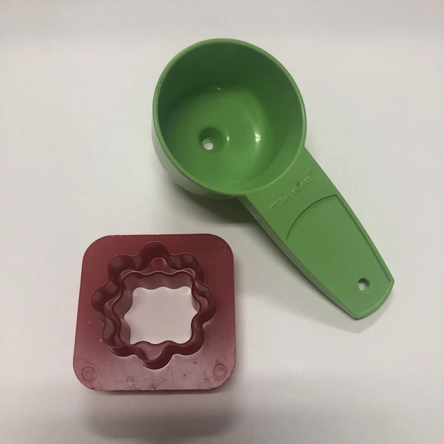 Tupperware 797 Small Cookie Appetizer Canapé Cheese Fondant 877 Funnel Gadgets