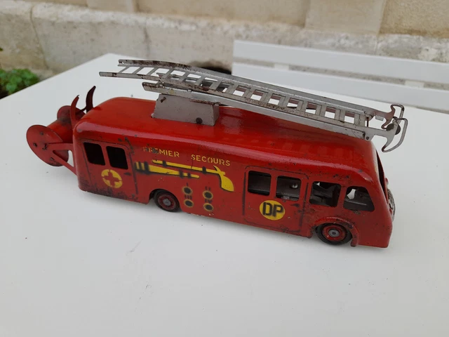 Jouets Funiculaire CIJ, jouets Renault. Modèle ancien à bil