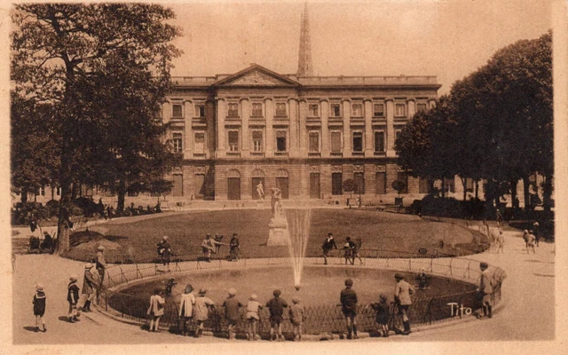 *6095 cpa Bordeaux - Le jardin de la Mairie