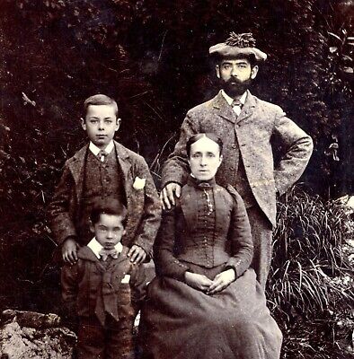 Antique CDV Carte De Visite Victorian family portrait group great clothes #13