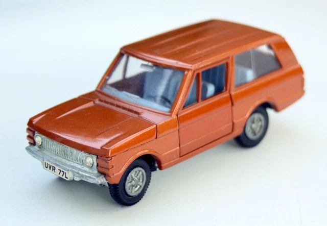 Le Land Rover 109 pompiers en miniature de Dinky Toys England au 1/43e