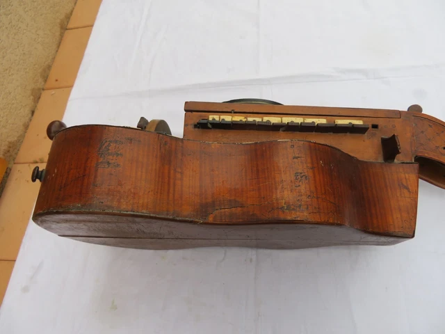 Vielle à roue très ancienne , old Hurdy gurdy , à restaurer. 16