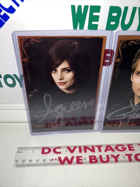 Twilight Saga Alice & Carlisle Cullen Autos Greene / Facinelli Autographs Neca