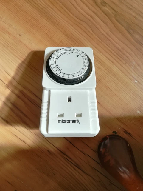 Enchufe temporizador Micro Mark x2