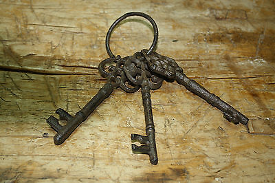 Set of 3 CAST IRON JAIL Keys House RUSTIC WESTERN CHURCH Key Ring Lock SKELETON