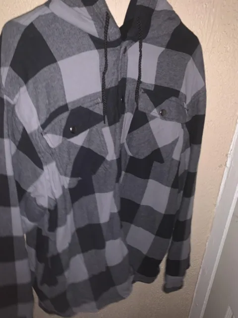 Highland Outfitters Mens Large Plaid Button Up Hoodie