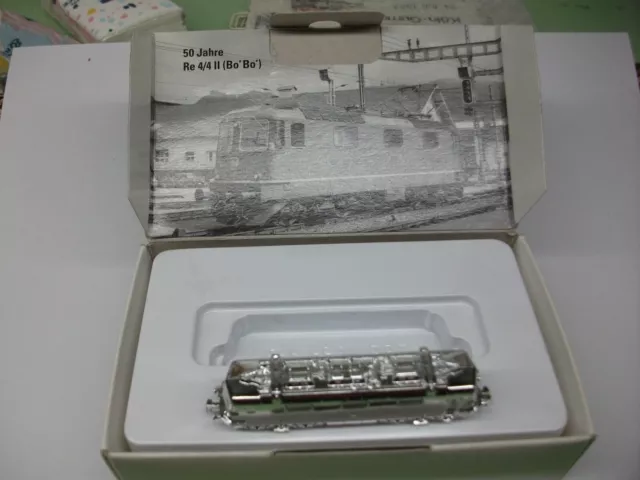 märklin z mini club 80123, métal argenté , SANS moteur , ESSIEUX factices