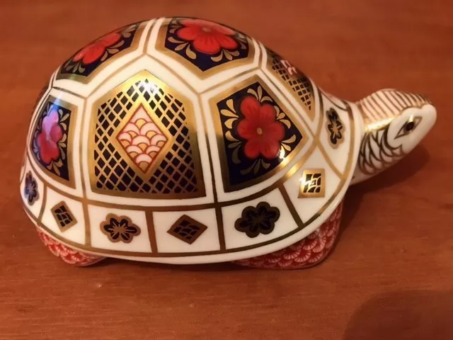 ROYAL CROWN DERBY Porcelain Old Imari Pattern Turtle Paperweight