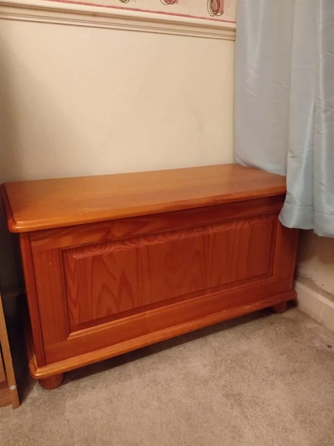 Ropa de mesa caja de almacenamiento con manta buen estado