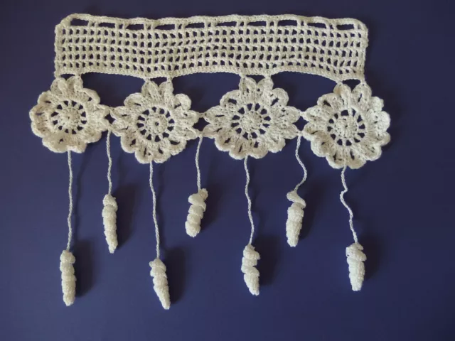 RIDEAU FANTAISIE  brise bise fait main au crochet avec fleurs