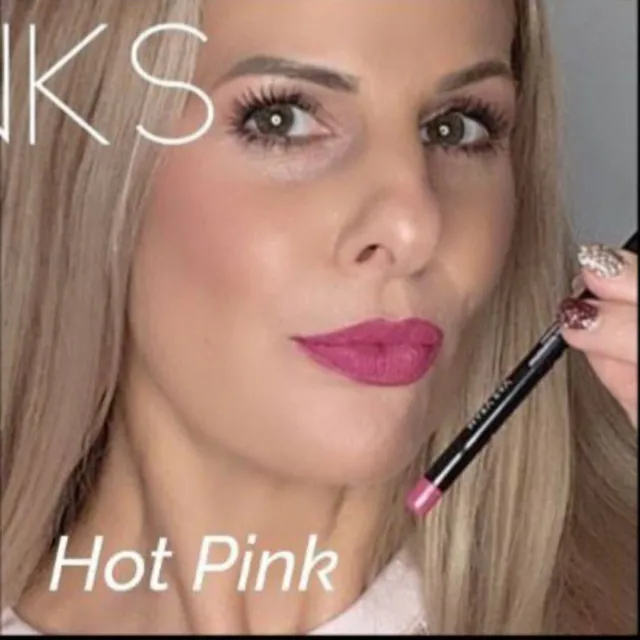 Mary Kay Waterproof Lip Liner " Hot Pink "
