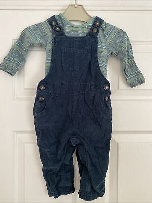 Gorgeous Green 2 piece dungarees and long sleeved tshirt Set Age 9-12 months VGC