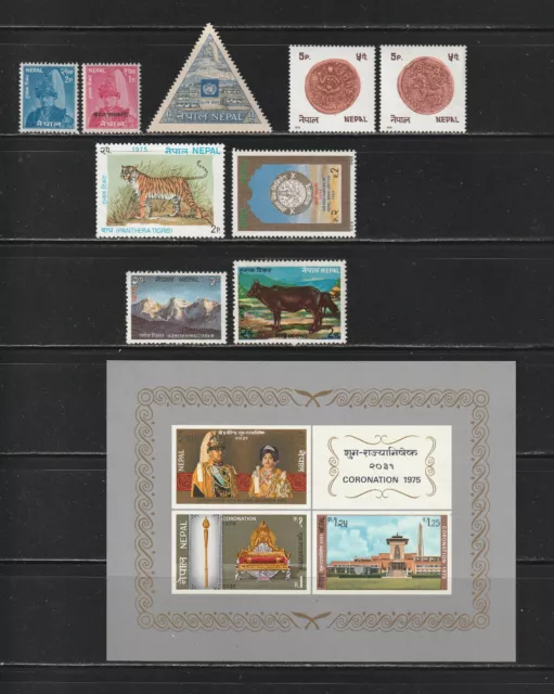 Nepal, postfrisch / ** / MNH  Lot mit Block 1