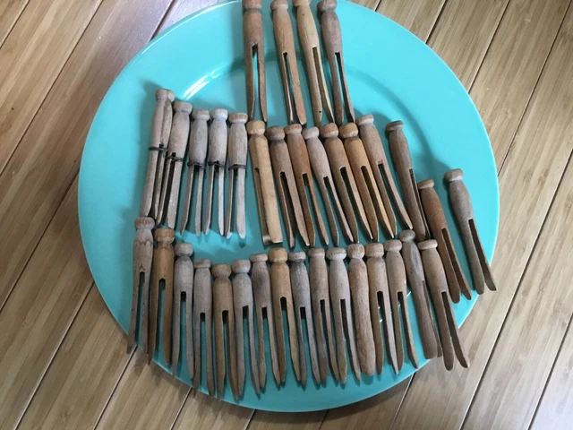 Juego de 35 pinzas de madera vintage