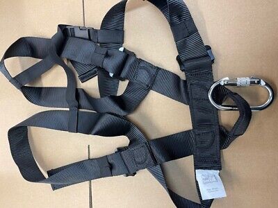 Zip line/Climbing harness with 4" Carabineer