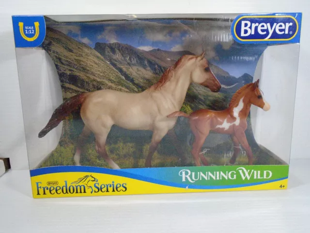 Breyer Freedom Series Running Wild 1:12 Scale NIB Mustangs Set of 2 Horses