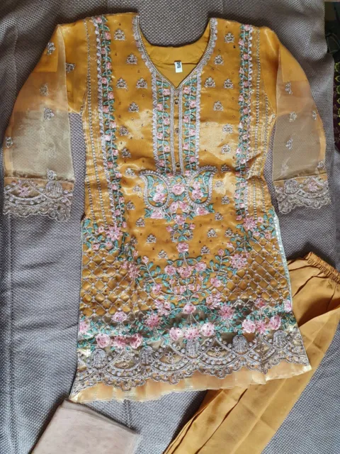 Pakistani Indian Girls Eid Wedding Party Dress Kameez Suit size 32~ 8-9yr Golden