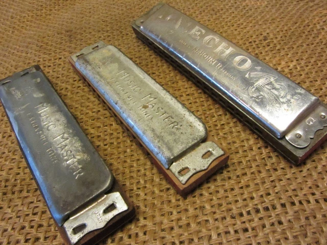 Vintage Harmonica Set of 3 Hohner & Music Master Brands > Antique Musical 10378 Vintage Harmonica Set of 3 Hohner & Music Master Brands > Antique Musical 10378