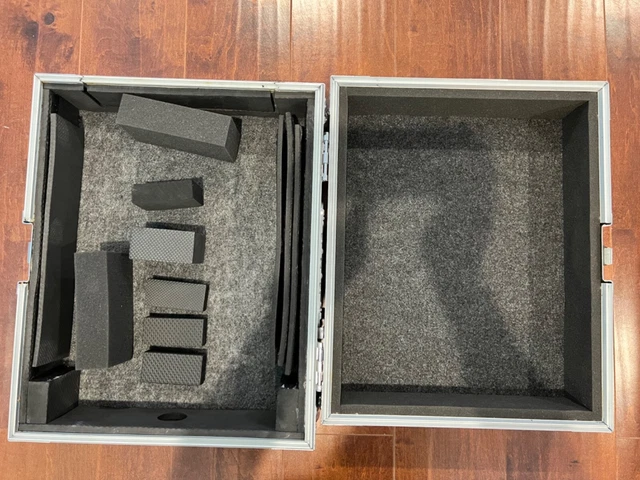 Road Runner Deluxe Turntable DJ Case Black Travel Storage - 3 available 2