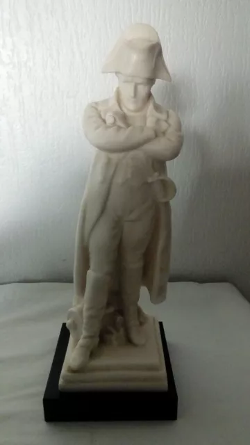 Sculpture Statue De Napoleon En Resine Ou Autre**