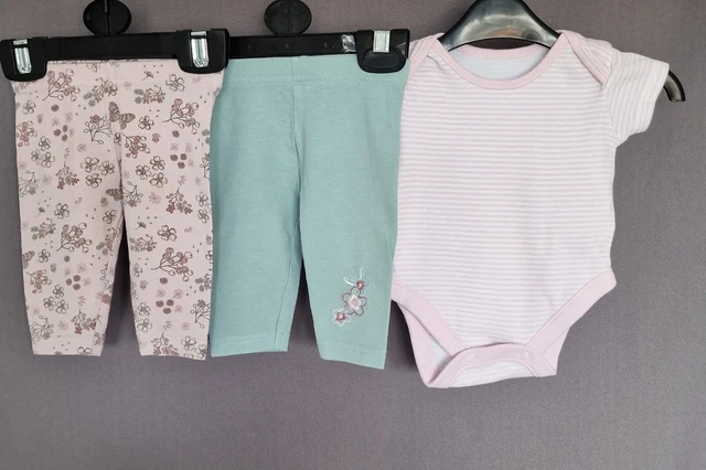 Baby Girls Clothes Bundle Age 0-3 months. Leggings and body. Good condition.