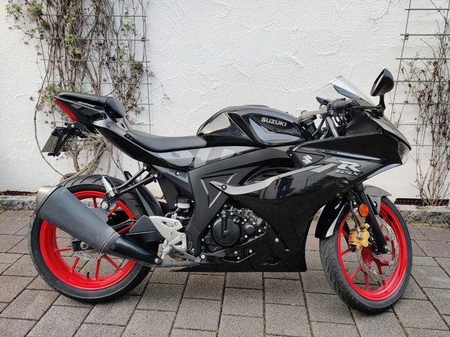 Suzuki GSX-R  125