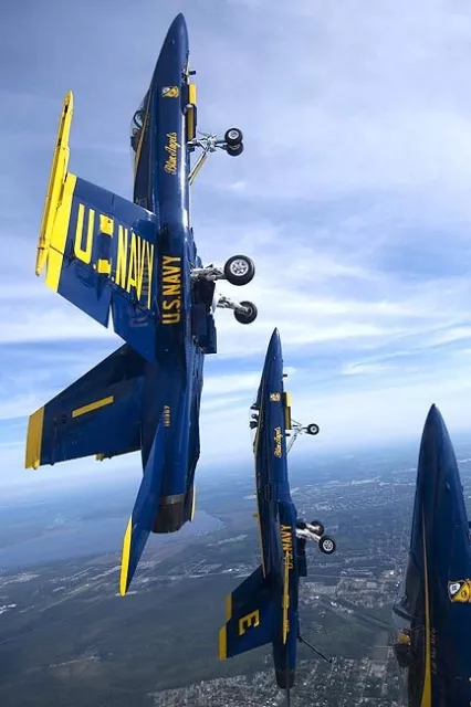 BLUE ANGELS VERTICAL CLIMB 12x18 GLOSSY PHOTO PRINT