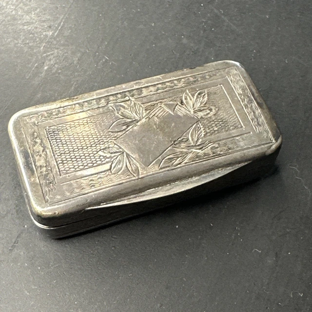 Boîte Ancienne Pilulier/poudrier En Argent Massif Avec Angelots - Pièce De Collection