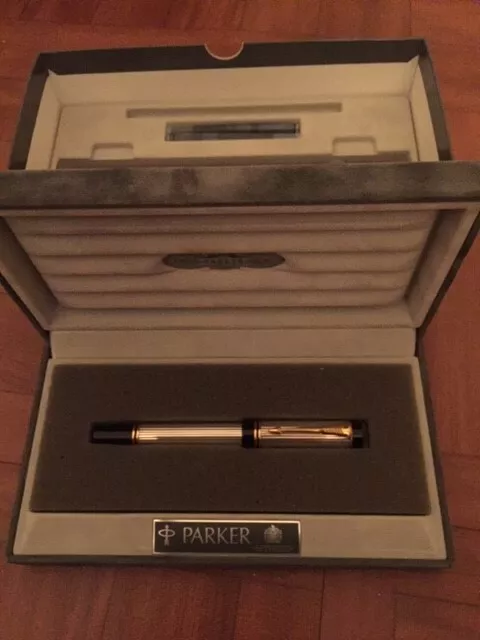 RARE PARKER DUOFOLD Pen International Sterling Silver Godron 18k Nib F Nr MINT