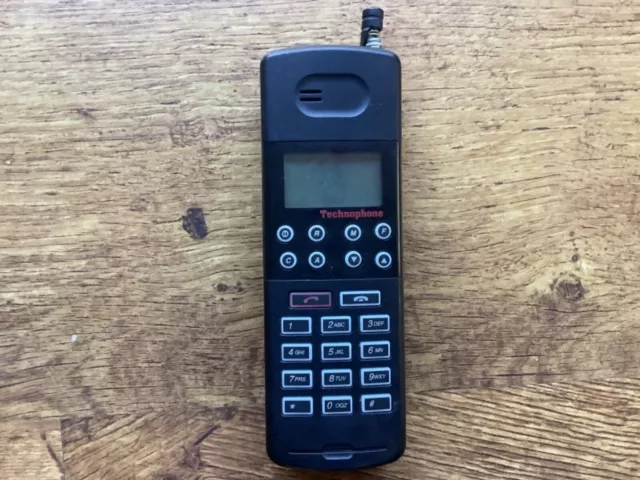 RADIOSHACK Flip-Style CT-501 - BRICK CELL PHONE MOBILE TELEPHONE VINTAGE  RETRO 
