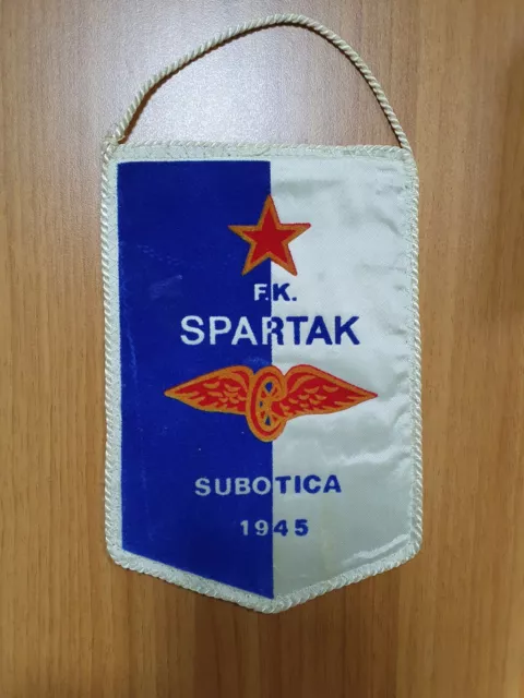 SERBIA FOOTBALL CLUB FK RADNICKI NIS VINTAGE PENNANT , FLAG - SOCCER -  RADNIČKI