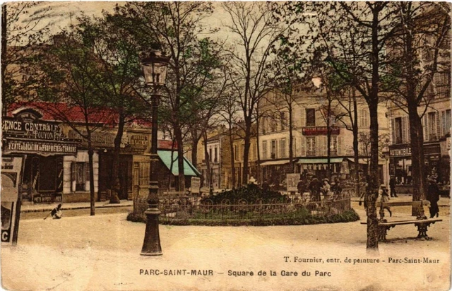 CPA AK PARC-SAINT-MAUR Square de la Gare du Parc (600240)