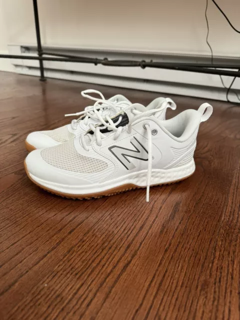 New balance women's velo 2025 v1 turf softball shoe