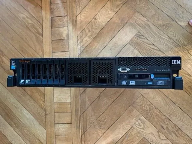 Server IBM System X 3650 M3.