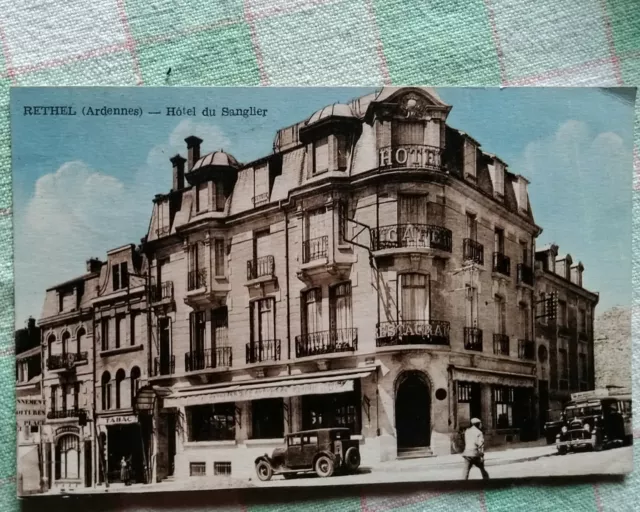 cpa: 08 RETHEL - Hôtel DU SANGLIER (animé, Voiture) CACHET 1950 COULEUR PARFAITE