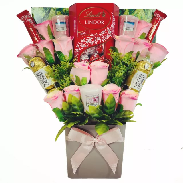 Yankee Candle and Pink Rose Bouquet Gift Set 